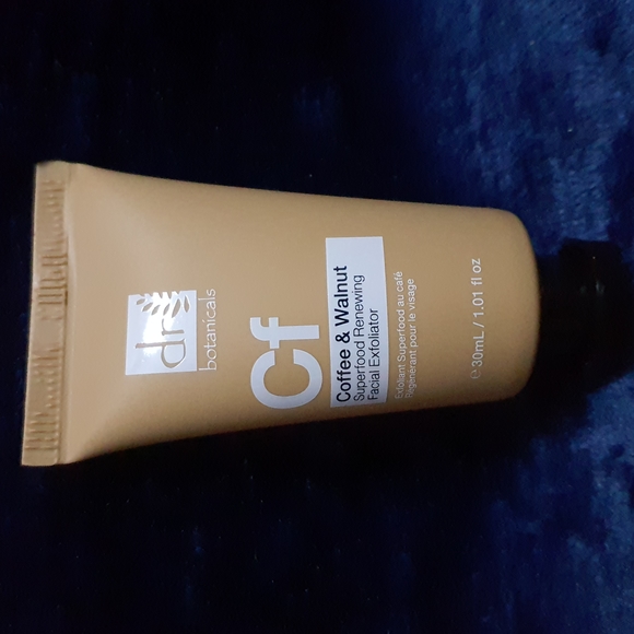 Dr Botanicals - Coffee & Walnut Superfood Renewing Facial Exfoliator - Picture 2 of 4